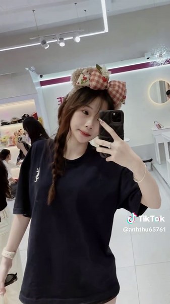Ai mà chịu đc cái nết trời đánh của e