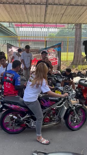 Kawasaki Ninja SS Modifikasi Spek Bleyer Kontes Jawa Tengah
