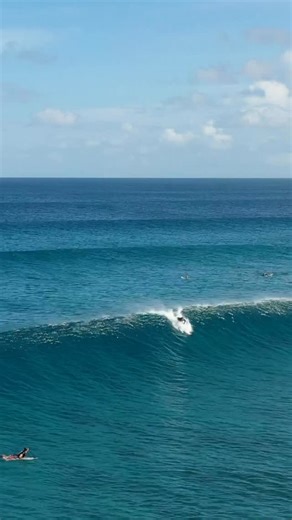 Come and spend 10 days in the Maldives with former World Champ Wayne ‘Rabbit’ Bartholomew. Travelling from North Male to the Central Atolls aboard the Black Manta, combining uncrowded reef breaks, thoughtful coaching and meaningful time with Rabbit. Rabbit will be on board for the full journey, surfing daily, coaching in the water and sharing stories from a lifetime at the heart of surfing. Alongside two expert surf coaches and a dedicated photographer, the experience is designed to slow things 