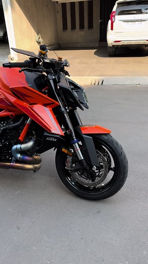 KTM 1390 Super Duke R Evo: Ultimate Performance Review