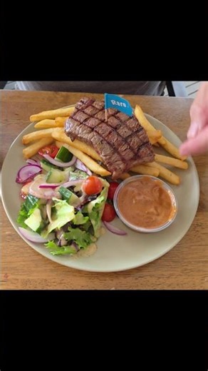 Talk about value for money. #5BogansInABus #livingthedream #publunch