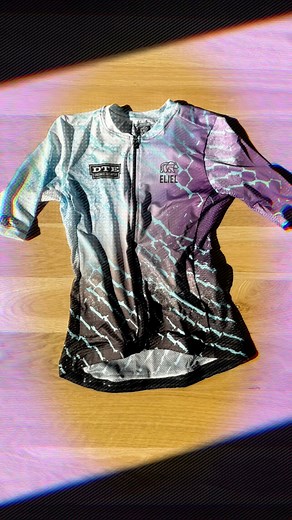 Time is running out to order your DTE kit and support the future of the Distance To Empty program. Want to see more women on bikes? More women on start lines? On podiums? Cheering each other on and showing up for their community?Then grab a jersey—available in men’s and women’s styles, summer-weight builds, relaxed or race cuts, and even long sleeves and jackets for the approaching fall season. Every purchase goes directly back into the program—to help more women get to the start line. https://d