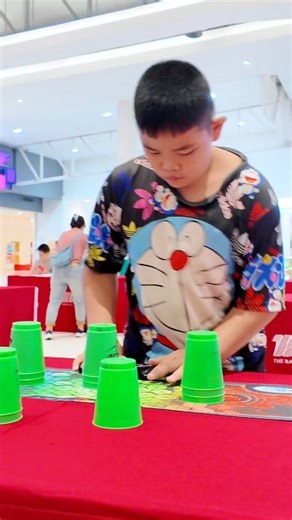 เปิดสนามการแข่งขันแล้วกับการประลองความเร็ว Stack Fast Korat ครั้งที่ 1 ที่ลานกิจกรรมชั้น 3 MCC Hall #เดอะมอลล์โคราช . ครั้งแรก กับการแข่งขัน Speed Stack Thailand ภาคอีสาน บันทึกสถิติ เสริมทักษะสันทนาการให้กับน้องๆ ทั้งอีสานได้เข้าร่วมประลองความเร็ว 3 ระดับ 1.ระดับประถมต้น 2.ระดับประถมปลาย 3.ระดับบุคคลทั่วไป . ชิงรางวัลชนะเลิศเหรียญทองที่ระลึกจาก Speed Stacks Thailand และรับสิทธิ์เข้าร่วมทีมนักกีฬา Speed Stacks ภาคอีสาน . การแข่งขัน วันเสาร์-อาทิตย์ที่ 20-21 ก.ย. 68 แล้วมาเจอกันในงาน Stack Fast K