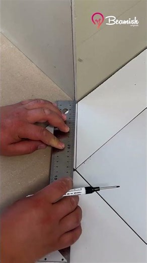 Aligning this tricky corner tile joint properly #corner #tiles #tricks