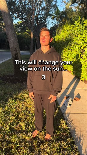 The food we eat affects how our body responds to the sun ☀️ —- #healthyliving #healthyeating #sunlight #skincancer