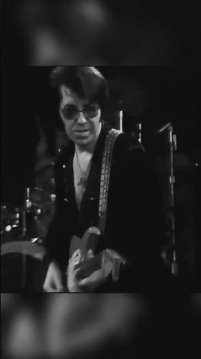 Link Wray – Rumble | 1958 | Instrumental Rock | Song Meaning/Analysis/Info