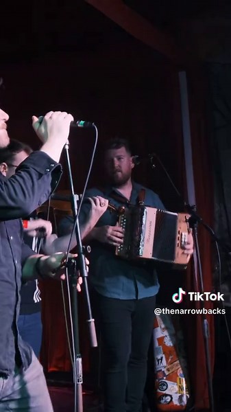 Pop Punk on the Button Box. Trad heads hate us. #irishtrad #poppunk #blink182 #accordion #nyc