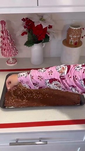 The MOST Addicting Christmas Dessert! 😍 Christmas Crack Recipe