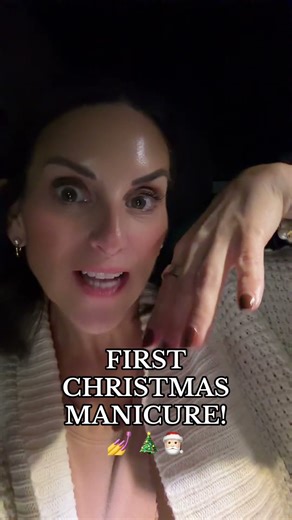 Holiday Nail Reset 💅🎄 | My First Christmas Manicure of the Season!