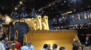 Caterpillar 994 - BIGGEST Wheel Loader - HD 2015