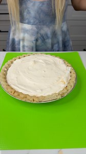 How did I not know this pie trick? I make a creamsicle pie with just orange fanta, vanilla instant pudding, and cool whip. The perfect 3 ingredient dessert! | Chop and Charm