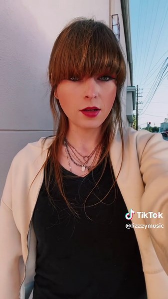LIZZZY on TikTok