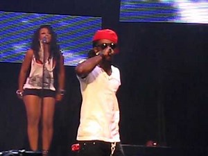 Lil Wayne - Mr. Carter (live)