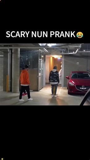 SCARY NUN PRANK🤣 #tiktok #prank #mun #funny #fyp