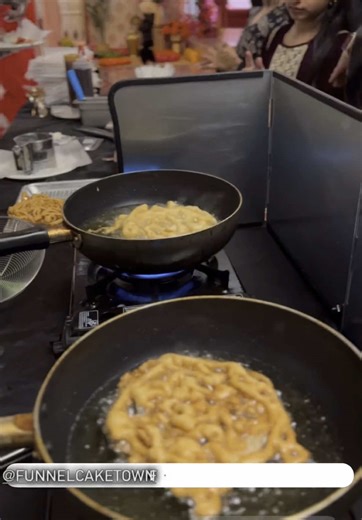 Sweeten the celebration with FunnelCakeTown! Live stations for weddings, receptions, corporate events & more—bringing crispy, golden delight to every party! 🍰🎉 #FunnelCakeTown #LiveDessertStation #SweetCelebrations #EventTreats #PartyPerfection #CrispyAndGolden #WeddingDesserts #corporateevent