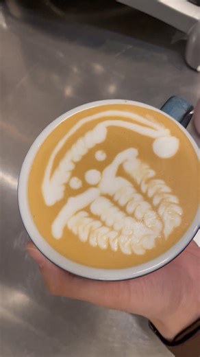 Latte Art 🎅🏻 Merry Christmas Everyone #shorts #latteart #tutorial