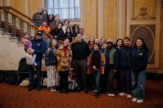 Children of the Setting Sun on Instagram: "Students from Western Washington University and Ferndale High School joined us at soundcheck for Netse Mot: One Heart, One Mind. The group met with Dallas Goldtooth, Baratunde Thurston, Amy Cordalis and CSSP Producer Santana Rabang for a sneak peak behind the scenes followed by a day in Seattle and the evening show! #NetseMot #OneHeartOneMind 📸 @granthindsley"