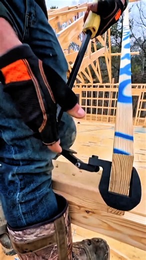 Framing Board Straightening – Precision Lumber Alignment Technique