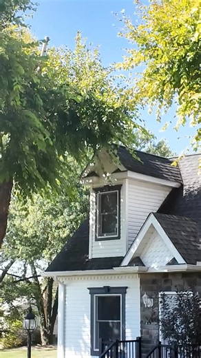 Why not get away this weekend to Ohio Amish Country? Cabins, cottages, chalets and more await your arrival. Come enjoy the fall foliage and enjoy a Hallmark Getaway. Book now: https://secure.thinkreservations.com/donnasofberlin/reservations #ohioamishcountry #lastminutegetaway #bedandbreakfast #booknow | Donna's Premier Lodging