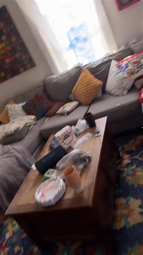 The big move officially begins today.. Day 1 Packing😅📦📦📦 Stay tuned👉🏼SOoooooo many things will be given away. I’ll go through everything this weekend & share what’s free or the taking. I’ll be sharing videos along the way.. so grab 🥤🍿 & join me for the fun ride🎢👉🏼⛵️ | Jessica Brain