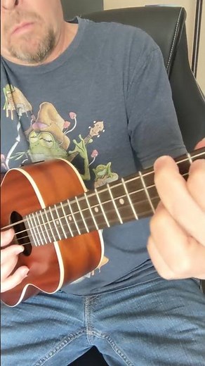 FAST BLUES RIFF on Baritone Ukulele