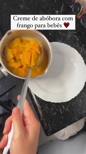 Creme de abóbora com frango para bebês