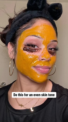 DIY Coffee and Turmeric Face Mask for Even Skin Tone