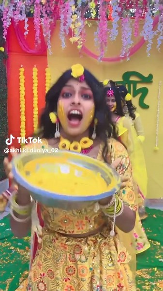 Haldi Dance...💛💃 #foryou #akhikiduniya02 #akhiroy013 #foryoupage #haldi #dance #fyp #viraltiktok #trending