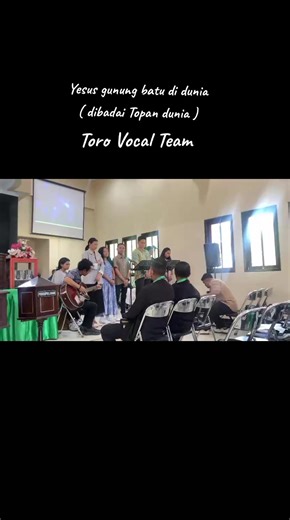 Yesus Gunung batu di dunia ( dibadai topan dunia ) _ Toro Vocal Team