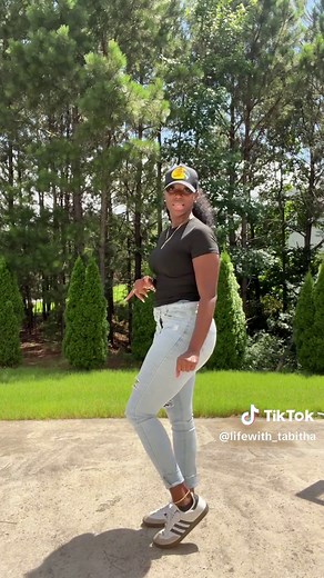 Perfect Jeans for Small Waists and Wide Hips