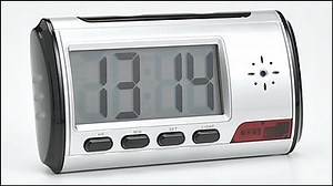 Video clock built-in clock that can record 12 hours with motion detection