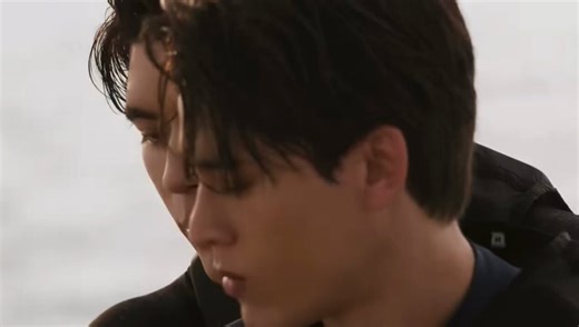 This is a comfort scene for me. They're so cute and flirty. 💞 🌊 #JossGawin #จอสกวิน#MyGoldenBlood