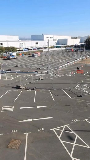 Out with the old, in with the new 👷‍♂️ You may have noticed our old car park has been torn down, but can you guess what's coming next? Put your guesses below, all will be revealed soon 👀 | Glasgow Airport