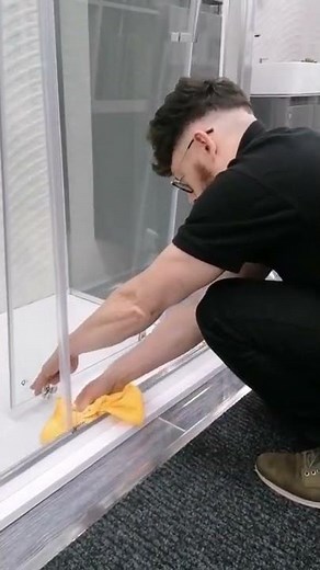 Easy Bathrooms Quick Release Door Rollers