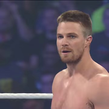 Stephen Amell competed in a WWE ring for the very first time at #SummerSlam 2015! | WWE