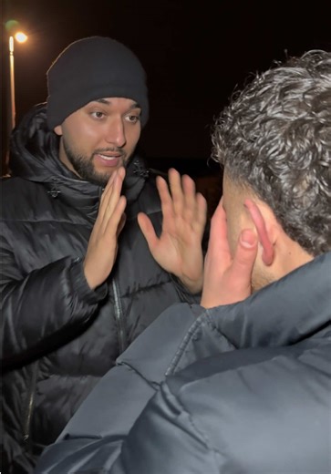 Schönes Auto Bruder, aber du wurdest ja tam geknallt!? #Nichtsgönner #Freunde #NeuesAuto #Autoverkauf #Sketch @Enrico @Fatih.Fihti @METIN