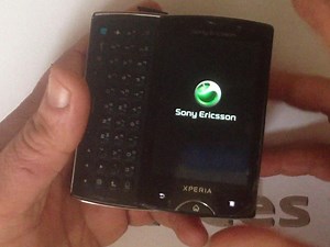 Sony Ericsson Xperia Mini Pro SK17i Touch Screen and LCD Display Replacement