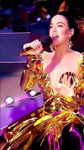 Katy Perry - Roar LIVE 😍🥰 Coronation Concert at Windsor Castle #ketyperry #roar