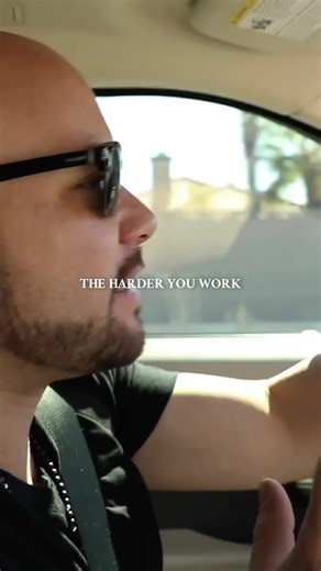 You’ve come too far to quit now. You’ve paid too much in sweat to fold at the finish line. That “maybe I’ll stop” voice is just fatigue talking. Breathe. Reset. Take the next rep. Do not ring the damn bell. Finish what you started. #mindset #discipline #motivation #success #goals