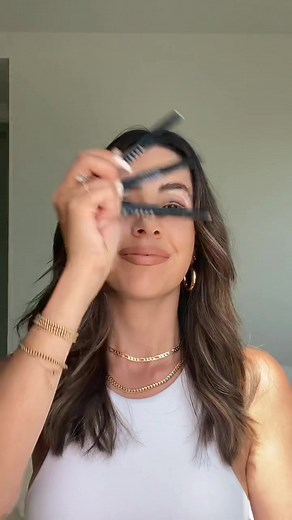 using the @Bobbi Brown Long-Wear Cream Shadow Sticks and love that it can create a beautiful eye look with just a few swipes! #10secondchallenge #10secondsvs1hour #bobbibrown