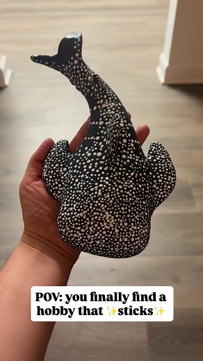 POV: you finally find a hobby that ✨sticks✨ All jokes aside, sculpting clay has been the first hobby in my life that I’ve absolutely loved. And TRUST ME, I’ve tried countless hobbies (crochet, needle felting, digital art, etc.) None of them have been able to hold my attention like sculpting has. Every part of making these animals fills me with joy— from sculpting them, sanding them, and then painting them! #hobby #polymerclay #clay #beginnerartist #art #cute #ocean #artist #sea #pov | Sammie Scu