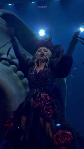 Lady Gaga - Killah live from Mayhem Ball Tour in New York N8