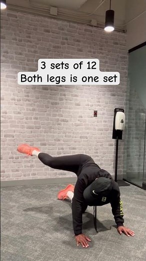 Fire Hydrants Glute Exercise. #glutes #firehydrant #musclebuilding