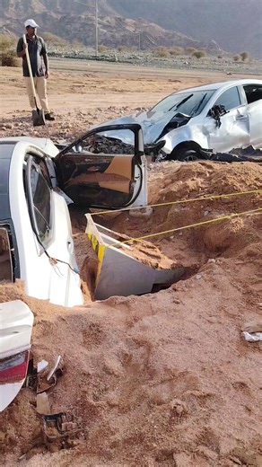 ‏#viralvideo#Flash floods in Saudi Arabia#unfrezzmyaccount #ksa🇸🇦