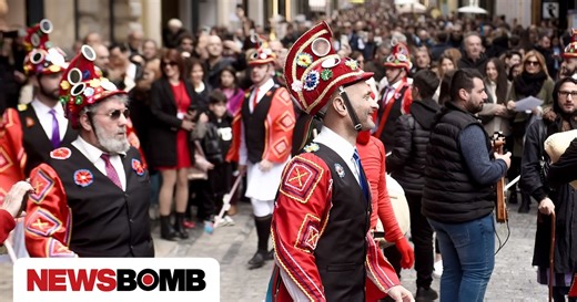 Χριστούγεννα: Ήθη και έθιμα σε όλη την Ελλάδα - Πού στολίστηκε το πρώτο χριστουγεννιάτικο δέντρο