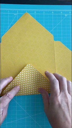 Using envelope punch board to make unique envelope #papercrafts #envelopes #diycards #craftsupplies