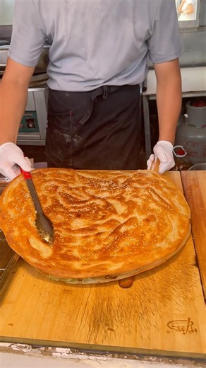 The Sizzling Crispy Green Peppers 🫑 Pie 🥧 Cutting 🔪😋 #usa #foryou #shorts