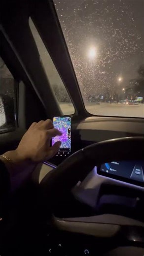 Winter is back in St. Petersburg. Anyone who wants to go skiing, write to me in a private message...