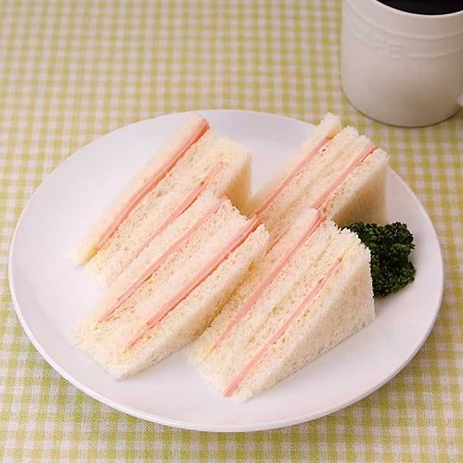 シンプルで懐かしい味わい♪ ハムサンドのレシピ動画・作り方 | デリッシュキッチン