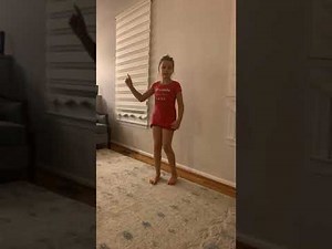 Gymnastics Elsu’s handstand & splits for kids